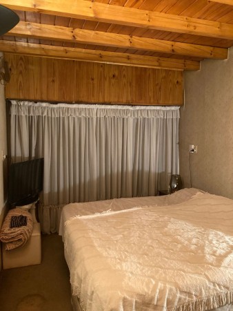 VENTA HERMOSO CHALET 3 DORMITORIOS, CARHUE 700 -TEMPERLEY-  SE ACEPTA VEHICULO O PH O DPTO MENOR VALOR A CUENTA