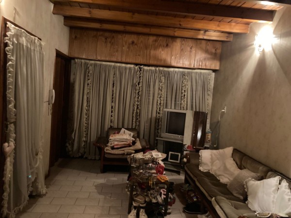 VENTA HERMOSO CHALET 3 DORMITORIOS, CARHUE 700 -TEMPERLEY-  SE ACEPTA VEHICULO O PH O DPTO MENOR VALOR A CUENTA