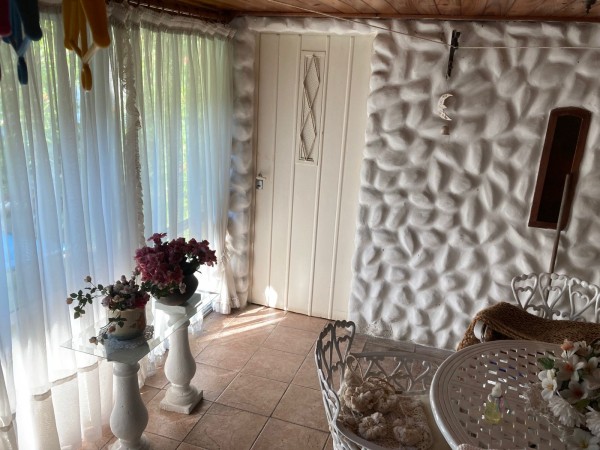 VENTA HERMOSO CHALET 3 DORMITORIOS, CARHUE 700 -TEMPERLEY-  SE ACEPTA VEHICULO O PH O DPTO MENOR VALOR A CUENTA