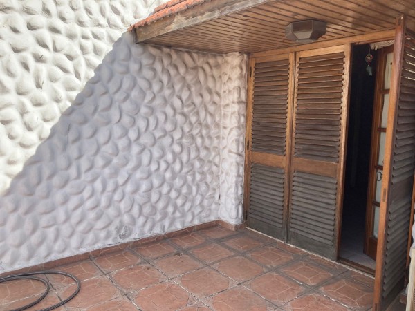 VENTA HERMOSO CHALET 3 DORMITORIOS, CARHUE 700 -TEMPERLEY-  SE ACEPTA VEHICULO O PH O DPTO MENOR VALOR A CUENTA