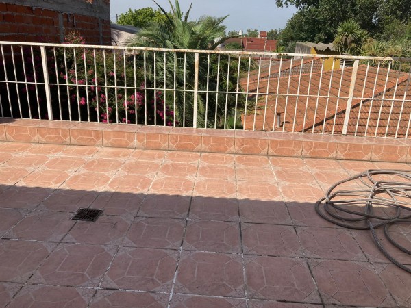 VENTA HERMOSO CHALET 3 DORMITORIOS, CARHUE 700 -TEMPERLEY-  SE ACEPTA VEHICULO O PH O DPTO MENOR VALOR A CUENTA