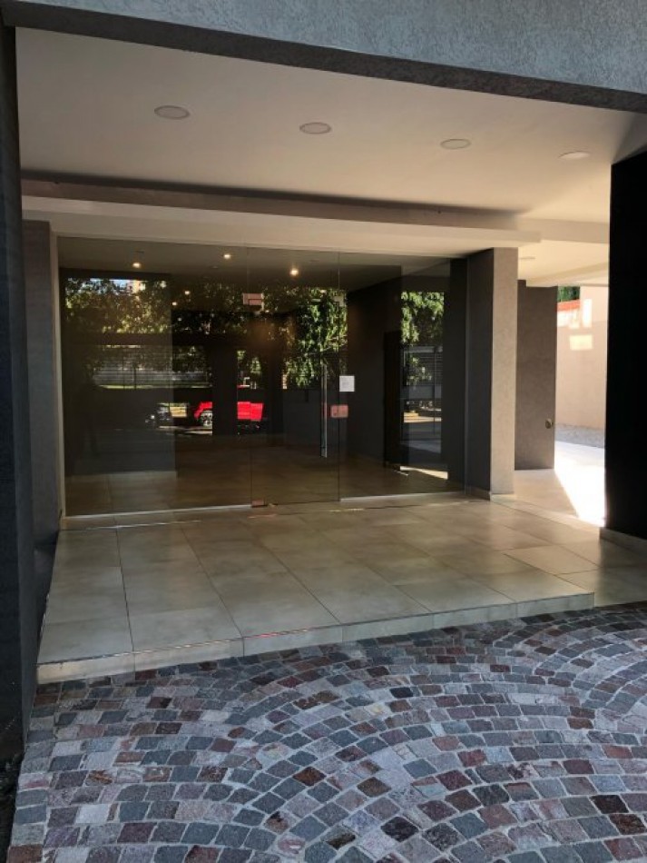 VENTA HERMOSO DEPTO 2 AMBIENTES C/COCHERA Y BALCON, LAS HERAS 659 -MONTE GRANDE-