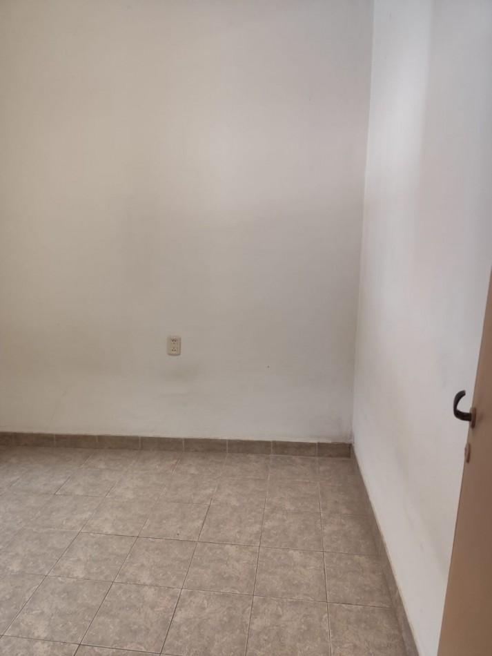 VENTA PH AL FRENTE 3 AMBIENTES CON PATIO Y GARAJE SEMICUBIERTO -ARIAS 1161 JOSE MARMOL-