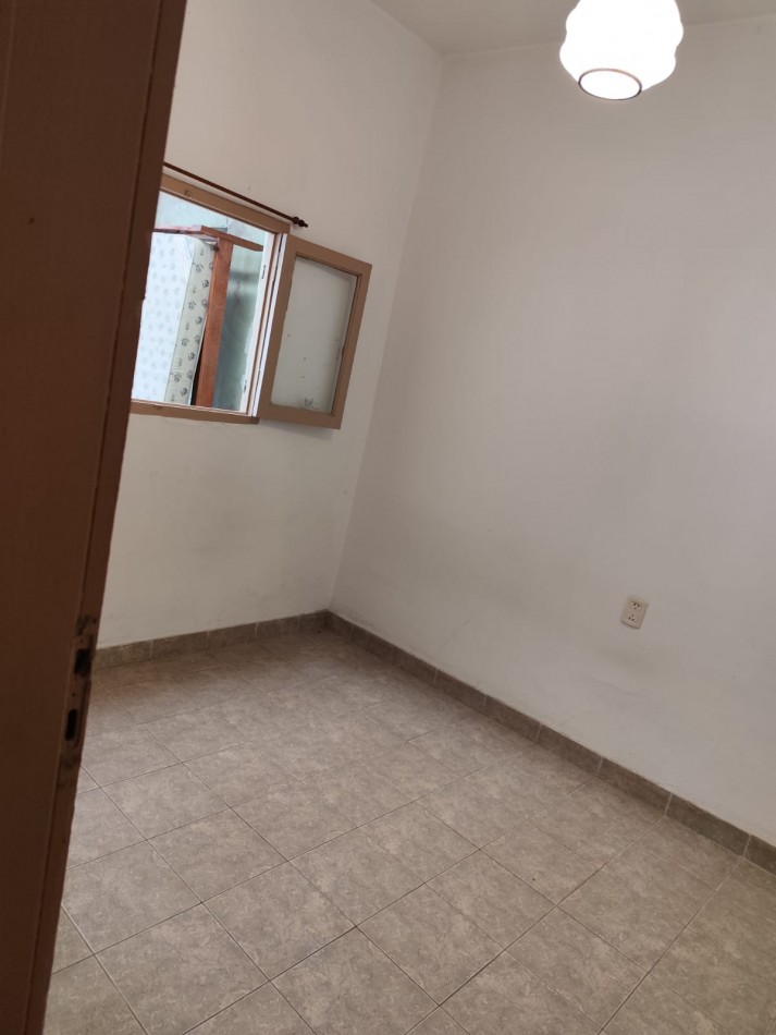 VENTA PH AL FRENTE 3 AMBIENTES CON PATIO Y GARAJE SEMICUBIERTO -ARIAS 1161 JOSE MARMOL-