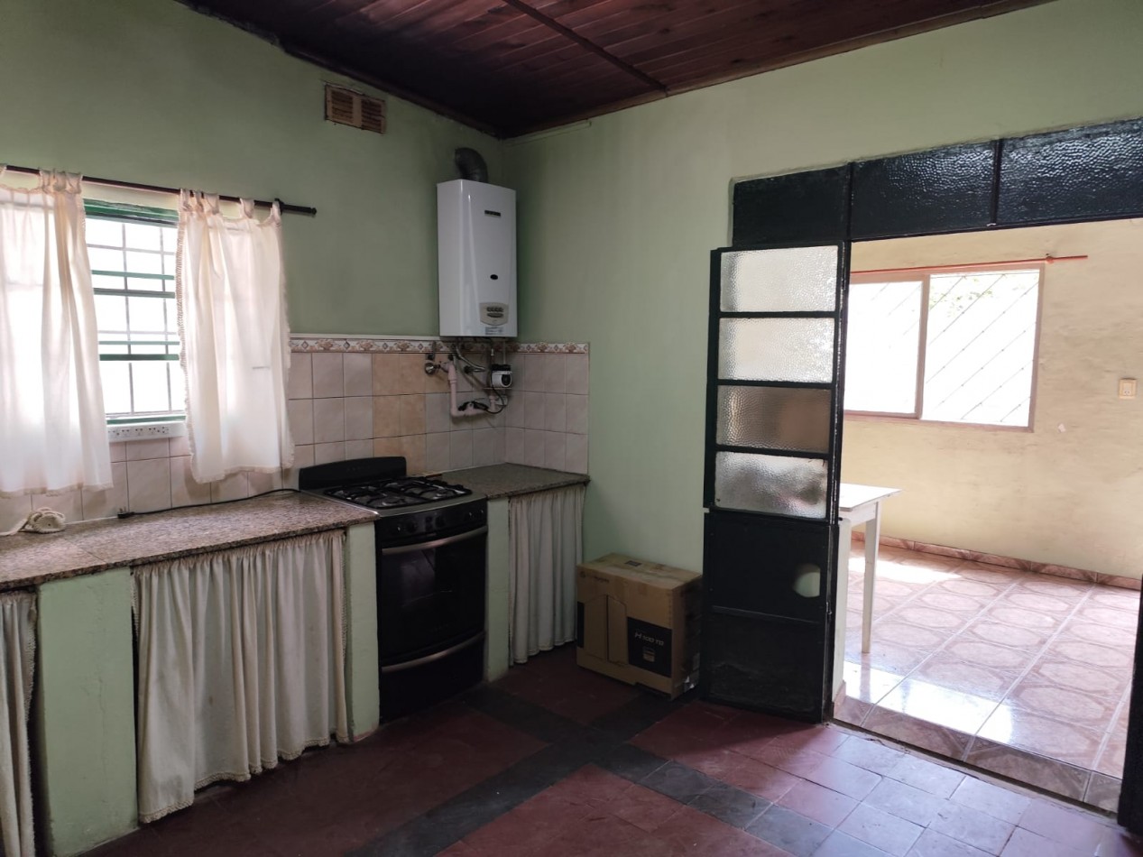 VENTA PH AL FRENTE 3 AMBIENTES CON PATIO Y GARAJE SEMICUBIERTO -ARIAS 1161 JOSE MARMOL-