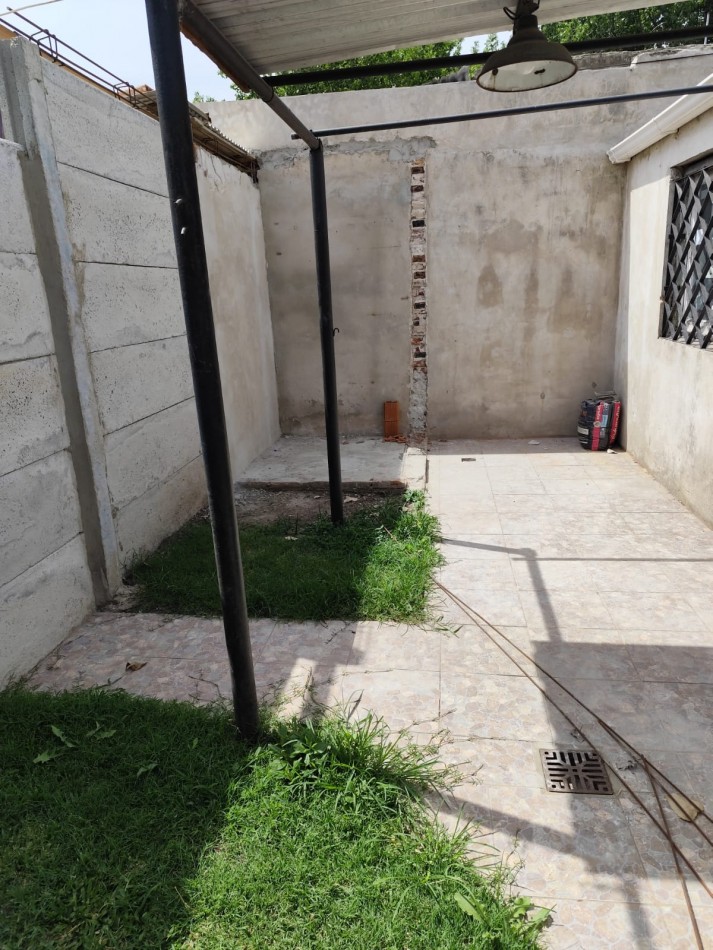 VENTA PH AL FRENTE 3 AMBIENTES CON PATIO Y GARAJE SEMICUBIERTO -ARIAS 1161 JOSE MARMOL-