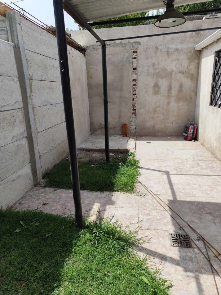 VENTA PH AL FRENTE 3 AMBIENTES CON PATIO Y GARAJE SEMICUBIERTO -ARIAS 1161 JOSE MARMOL-