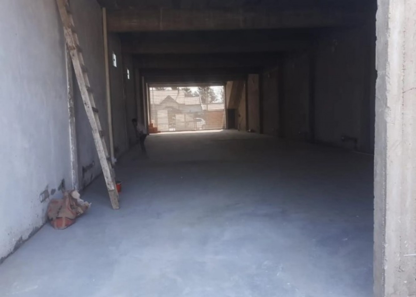 VENTA GALPON RECICLADO A NUEVO CON OFICINAS, AV EVA PERON 500 -TEMPERLEY-