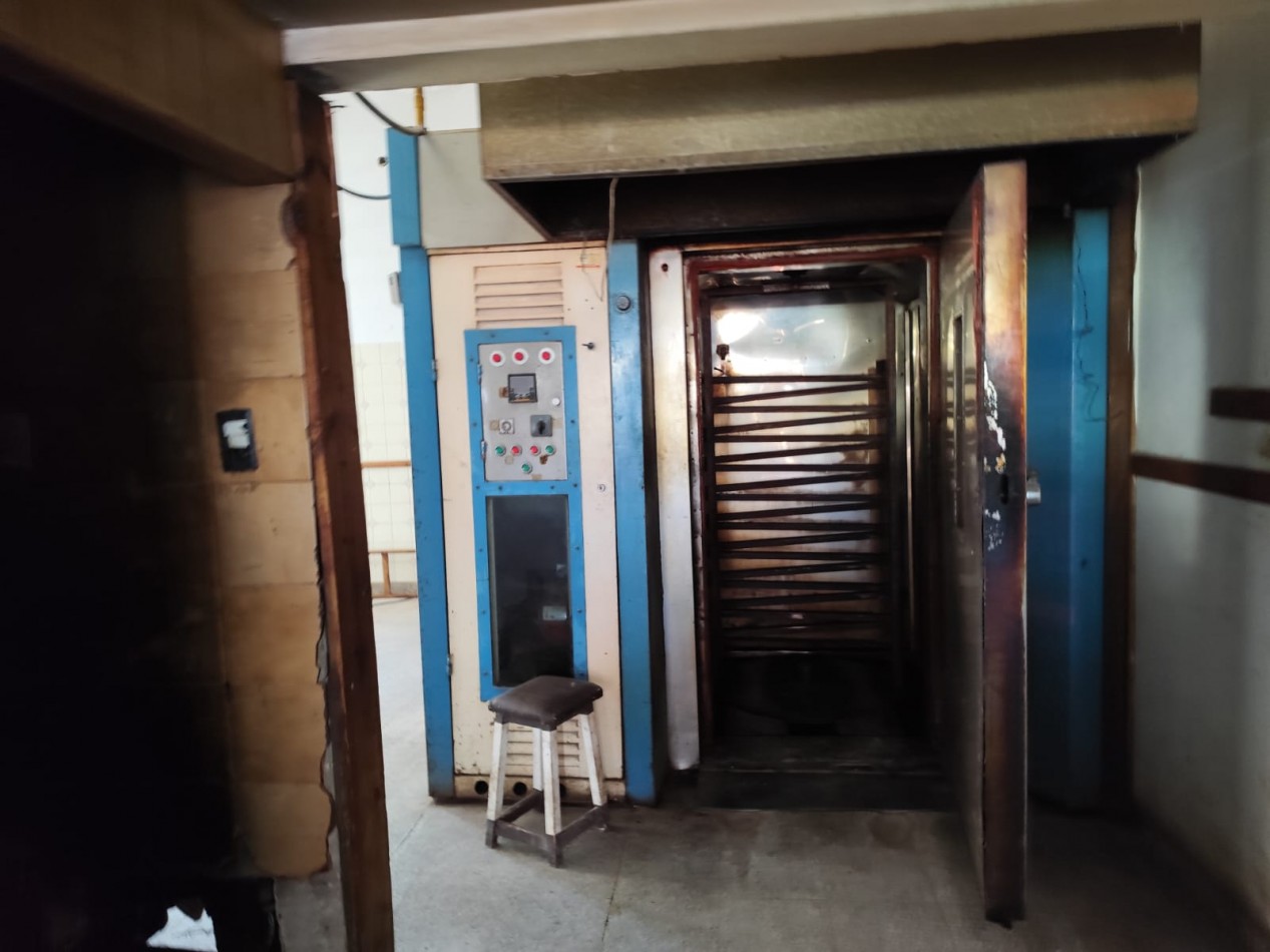 ALQUILER LOCAL COMERCIAL, EXCELENTE UBICACION, A METROS DE AV EVA PERON AL 1500,  JOAQUIN V GONZALEZ 1051 -TEMPERLEY- 