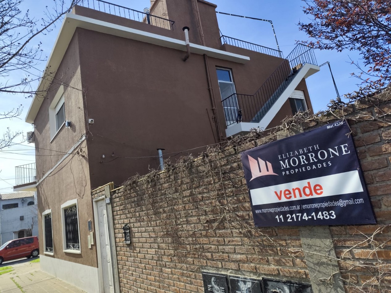 VENTA ESPECTACULAR PROPIEDAD MULTIFAMILIAR -HERMOSA CASA EN PLANTA ALTA Y DOS DEPARTAMENTOS EN PLANTA BAJA, PARQUE Y GARAJE IDEAL PARA VIVIENDA Y RENTA, MAHATMA GANDHI 1203 -TEMPERLEY-