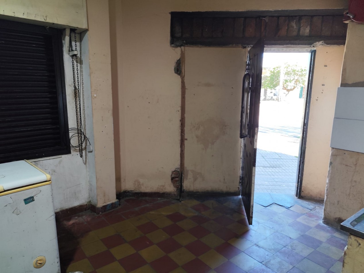 ALQUILER LOCAL EN ESQUINA 25 MT2, RIVADAVIA 1601 ESQ BOMBERO ARIÑO -TEMPERLEY-