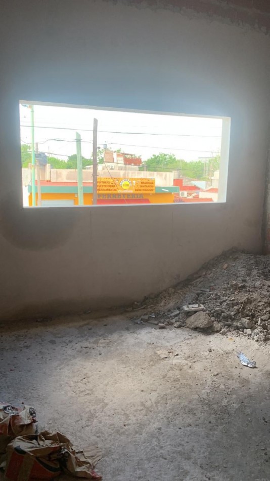 VENTA HERMOSO PH AL FRENTE CON 2 DORMITORIOS Y COCHERA COMPARTIDA CON LA OTRA UNIDAD FUNCIONAL, EL CHINGOLO 1500 -SAN JOSE- 