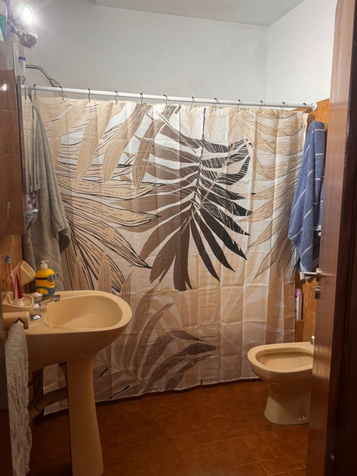 VENTA HERMOSO PH AL FRENTE CON 2 DORMITORIOS Y COCHERA COMPARTIDA CON LA OTRA UNIDAD FUNCIONAL, EL CHINGOLO 1500 -SAN JOSE- 