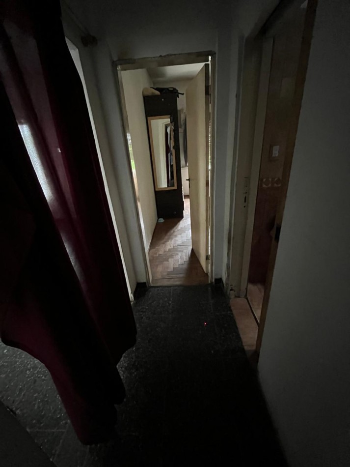 VENTA CASA 2 DORMITORIOS Y QUINCHO A UNA CUADRA DE AVENIDA VALETTE, BURLANDO 1500 -LUIS GUILLON-