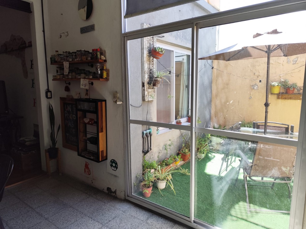 ALQUILER PH INTERNO EN PLANTA BAJA LISTO PARA MUDARSE, 2 AMBIENTES Y PATIO, GANDHI 252 -TEMPERLEY-