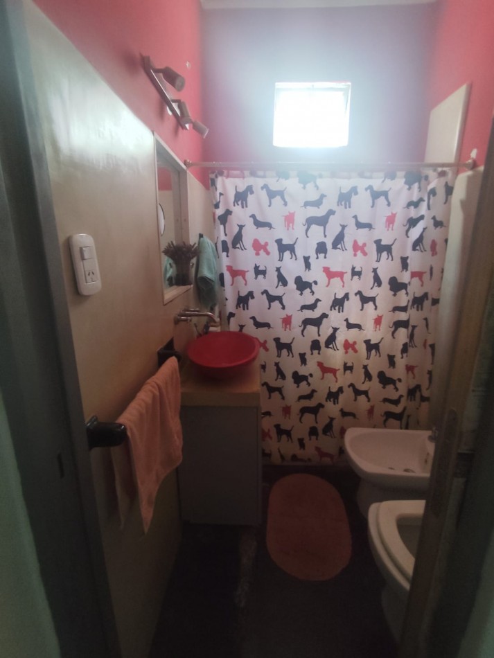 ALQUILER PH INTERNO EN PLANTA BAJA LISTO PARA MUDARSE, 2 AMBIENTES Y PATIO, GANDHI 252 -TEMPERLEY-