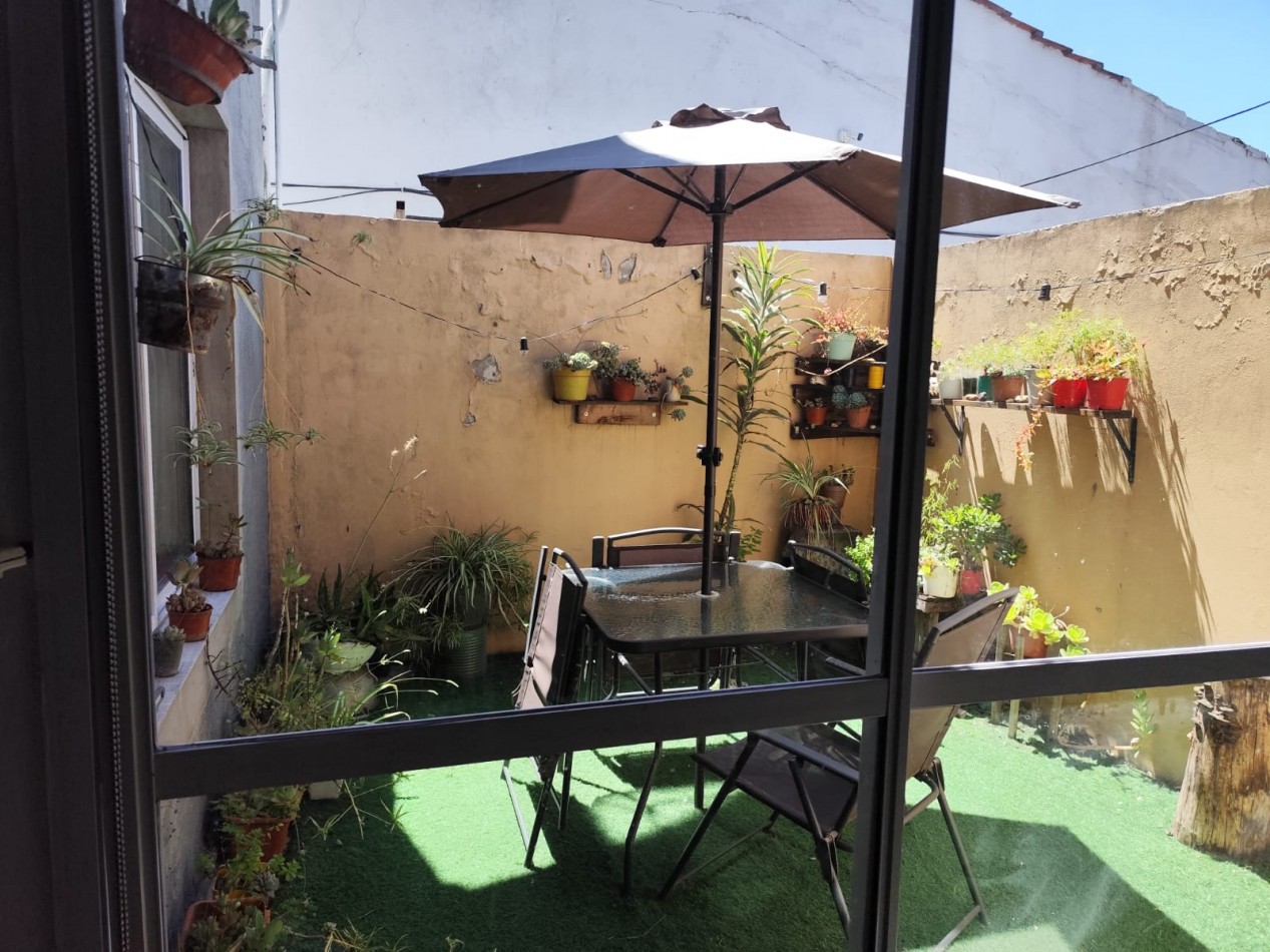 ALQUILER PH INTERNO EN PLANTA BAJA LISTO PARA MUDARSE, 2 AMBIENTES Y PATIO, GANDHI 252 -TEMPERLEY-