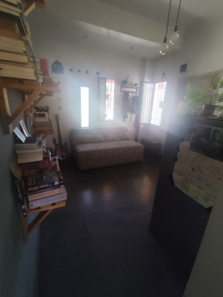 ALQUILER PH INTERNO EN PLANTA BAJA LISTO PARA MUDARSE, 2 AMBIENTES Y PATIO, GANDHI 252 -TEMPERLEY-