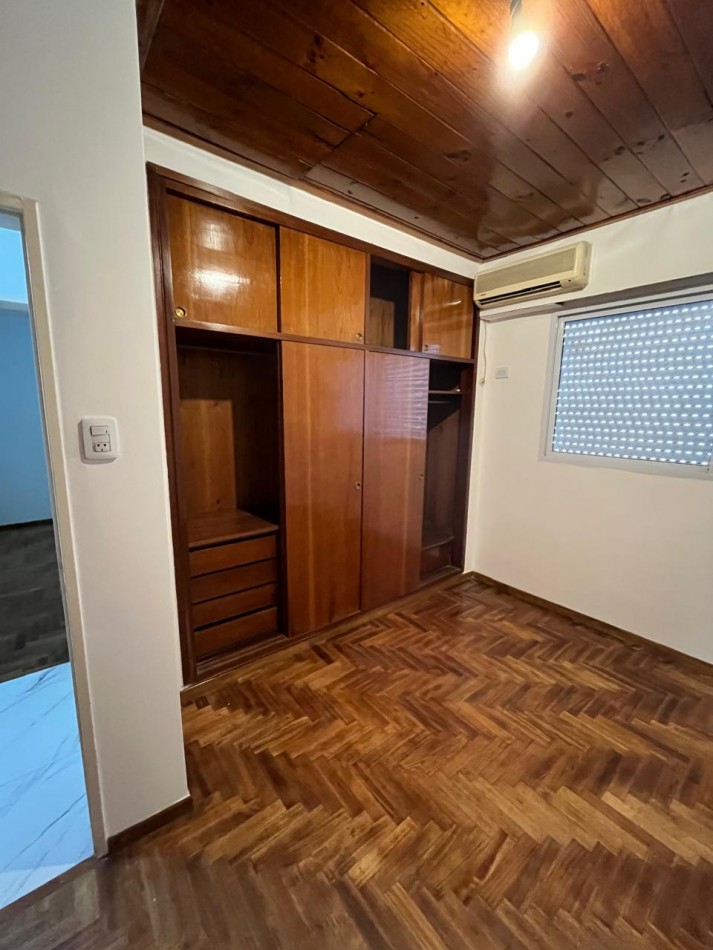 VENTA HERMOSO PH TIPO CASA AL FRENTE, 2 DORMITORIOS Y PATIO, EXCELENTE UBICACION, GUEMES 662 -TEMPERLEY-