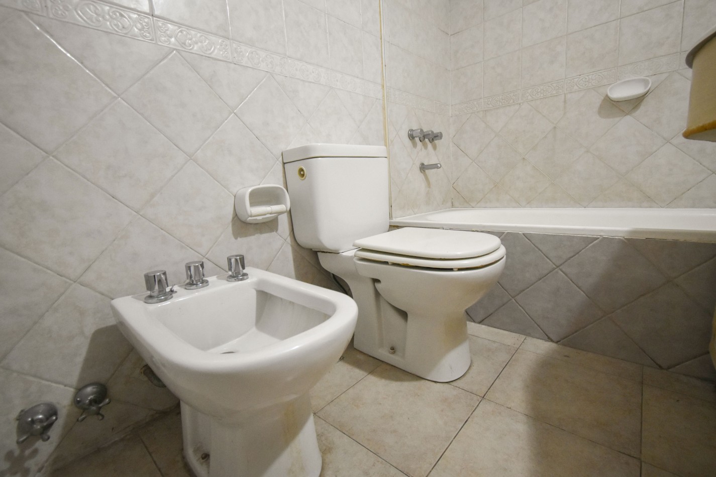 VENTA HERMOSO DEPARTAMENTO APTO CREDITO 3 AMBIENTES CON COCHERA COMPLEJO OLIDEN, OLIDEN 1180 -LOMAS DE ZAMORA-