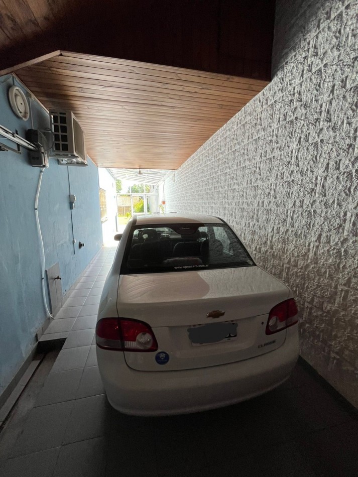 -NUEVO PRECIO- VENTA HERMOSA CASA APTA CREDITO, ESTADO IMPECABLE, GRAN LOTE, 3 DORMITORIOS, ALLEMANDRI 1500 -TEMPERLEY-
