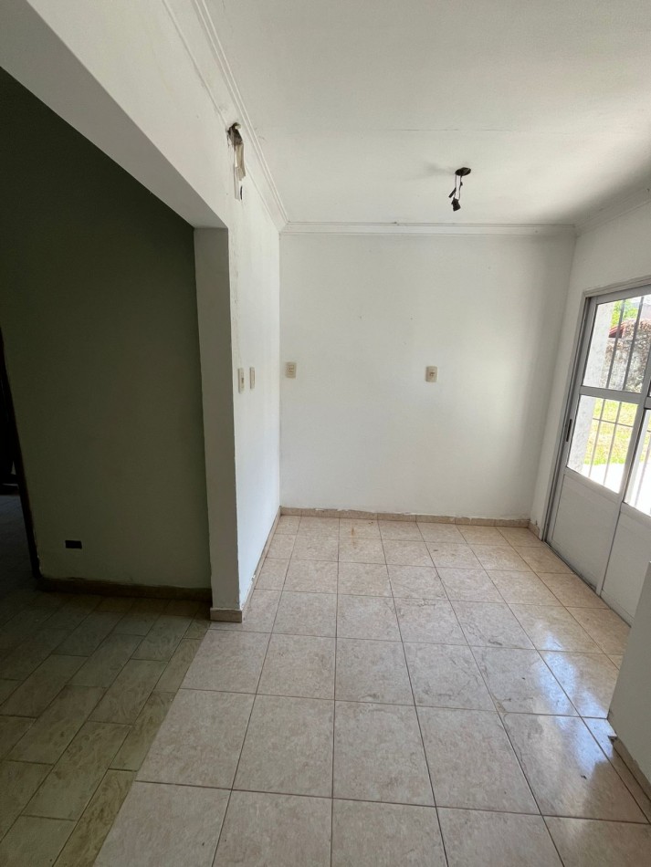 ALQUILER CASA 3 DORMITORIOS, PISCINA, PARRILLA, PATIO, EXCELENTE UBICACION, QUINTANA 700 -ADROGUE-