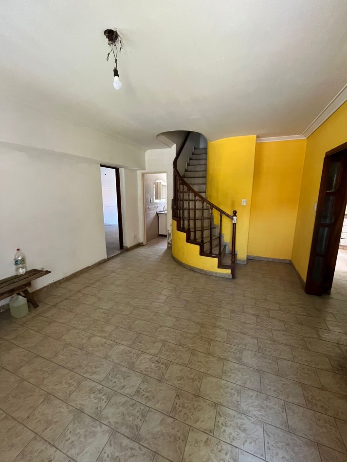 ALQUILER CASA 3 DORMITORIOS, PISCINA, PARRILLA, PATIO, EXCELENTE UBICACION, QUINTANA 700 -ADROGUE-
