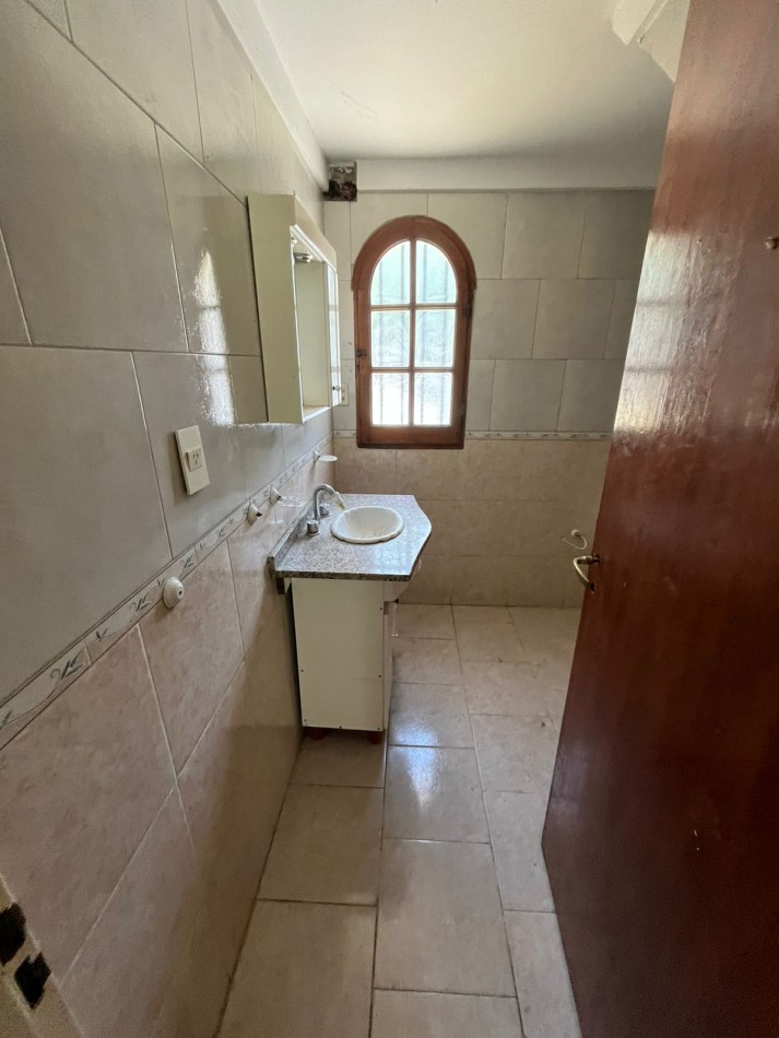 ALQUILER CASA 3 DORMITORIOS, PISCINA, PARRILLA, PATIO, EXCELENTE UBICACION, QUINTANA 700 -ADROGUE-