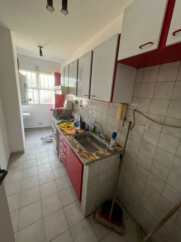 VENTA DEPARTAMENTO CONTRAFRENTE 3 AMBIENTES, RECIENTEMENTE PINTADO, EXPENSAS BAJAS, R. SANTAMARINA 949 -EL JAGUEL- 