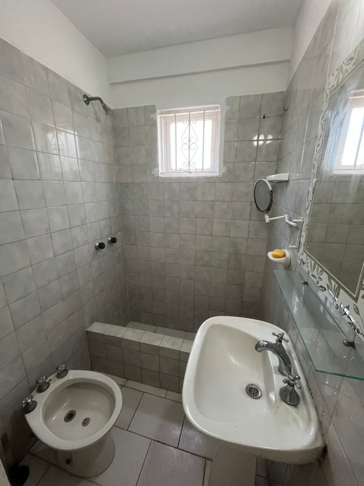 VENTA DEPARTAMENTO CONTRAFRENTE 3 AMBIENTES, RECIENTEMENTE PINTADO, EXPENSAS BAJAS, R. SANTAMARINA 949 -EL JAGUEL- 