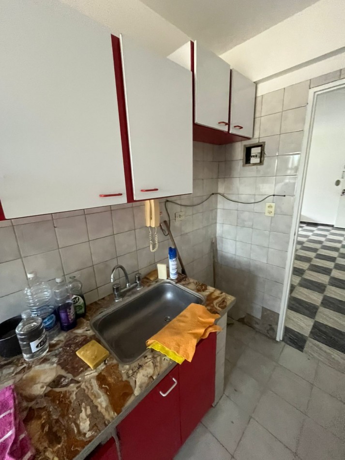 VENTA DEPARTAMENTO CONTRAFRENTE 3 AMBIENTES, RECIENTEMENTE PINTADO, EXPENSAS BAJAS, R. SANTAMARINA 949 -EL JAGUEL- 
