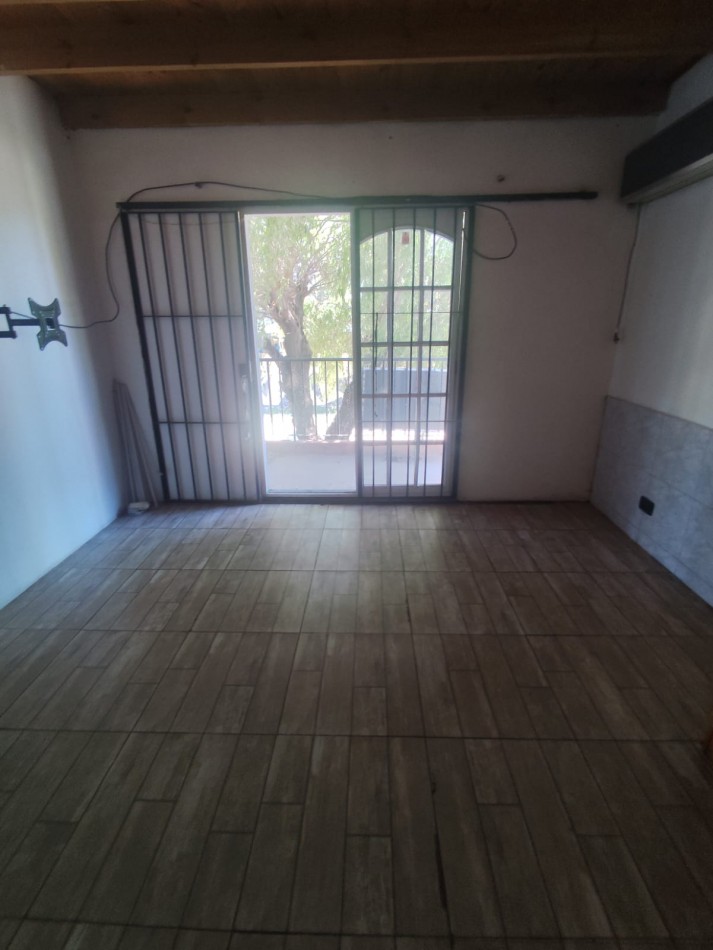 ALQUILER PH EN PLANTA ALTA, DOS DORMITORIOS, DORREGO 2828 -MONTE GRANDE-