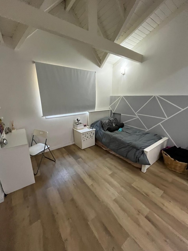 VENTA HERMOSA CASA DE 2 PLANTAS, 3 DORMITORIOS, JARDIN Y PILETA, AVELLANEDA 450 -MONTE GRANDE-