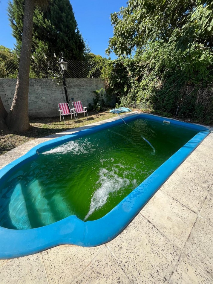 VENTA HERMOSA CASA DE 2 PLANTAS, 3 DORMITORIOS, JARDIN Y PILETA, AVELLANEDA 450 -MONTE GRANDE-