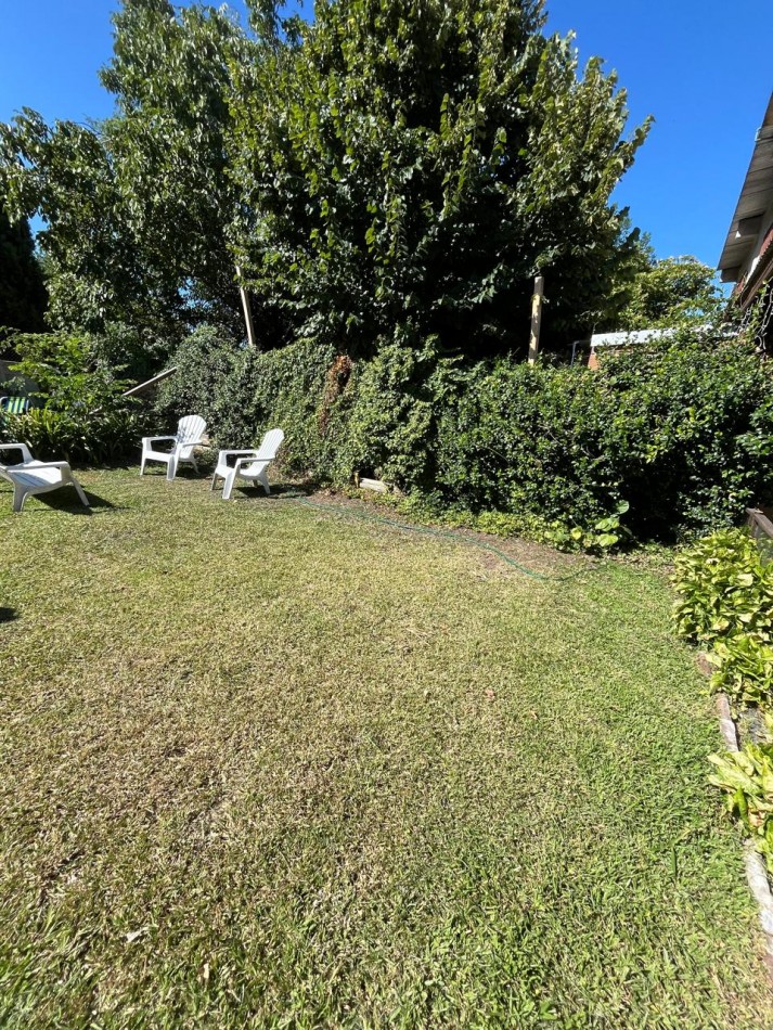 VENTA HERMOSA CASA DE 2 PLANTAS, 3 DORMITORIOS, JARDIN Y PILETA, AVELLANEDA 450 -MONTE GRANDE-