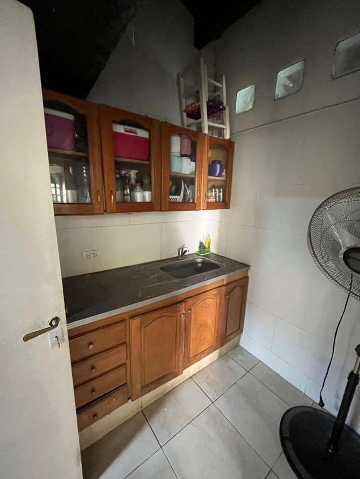 VENTA HERMOSA CASA DE 2 PLANTAS, 3 DORMITORIOS, JARDIN Y PILETA, AVELLANEDA 450 -MONTE GRANDE-