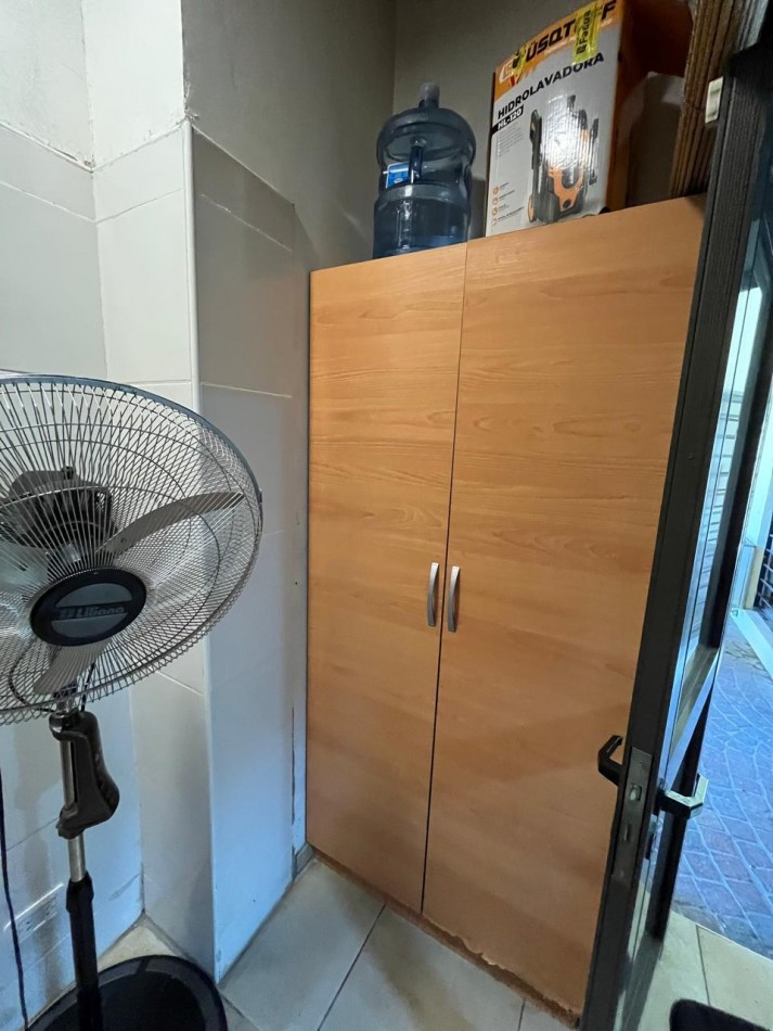 VENTA HERMOSA CASA DE 2 PLANTAS, 3 DORMITORIOS, JARDIN Y PILETA, AVELLANEDA 450 -MONTE GRANDE-