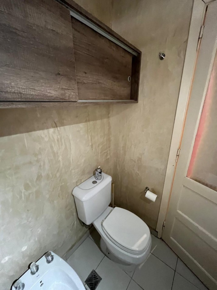 VENTA HERMOSA CASA DE 2 PLANTAS, 3 DORMITORIOS, JARDIN Y PILETA, AVELLANEDA 450 -MONTE GRANDE-