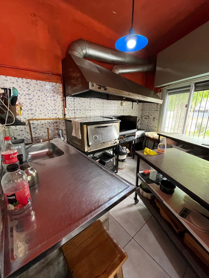 VENTA FONDO DE COMERCIO, EN MUY BUEN FUNCIONAMIENTO! OPORTUNIDAD, TARIJA 1002 ESQ CABRED -TEMPERLEY-