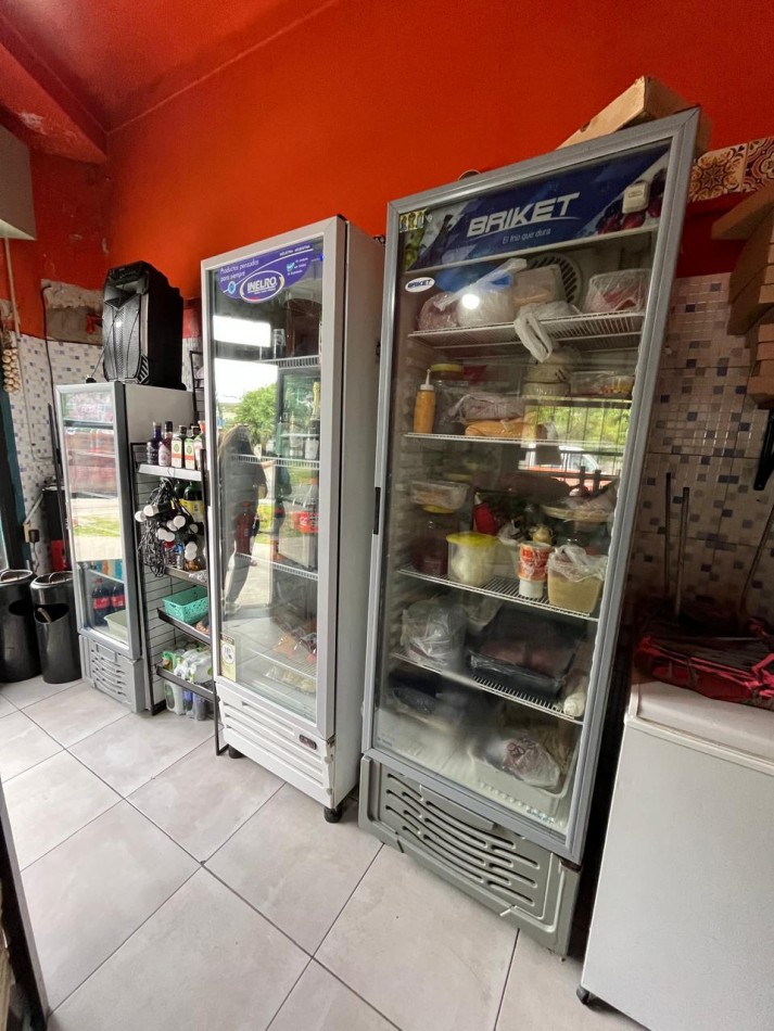 VENTA FONDO DE COMERCIO, EN MUY BUEN FUNCIONAMIENTO! OPORTUNIDAD, TARIJA 1002 ESQ CABRED -TEMPERLEY-