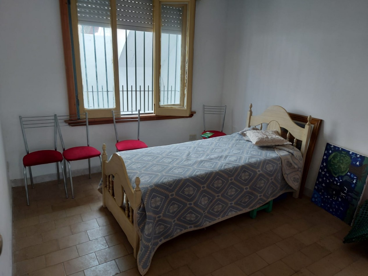 ALQUILER CASA 2 DORMITORIOS, A UNA CUADRA DE AV EVA PERON AL 1200, RIVADAVIA 1200 -TEMPERLEY-