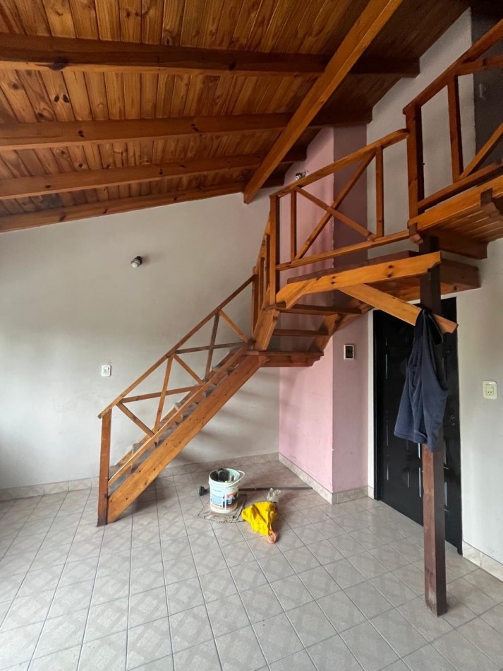 ALQUILER DEPARTAMENTO EN PLANTA ALTA 2 AMBIENTES CON INGRESO COMPARTIDO, AV EVA PERON 4347 -TEMPERLEY- 