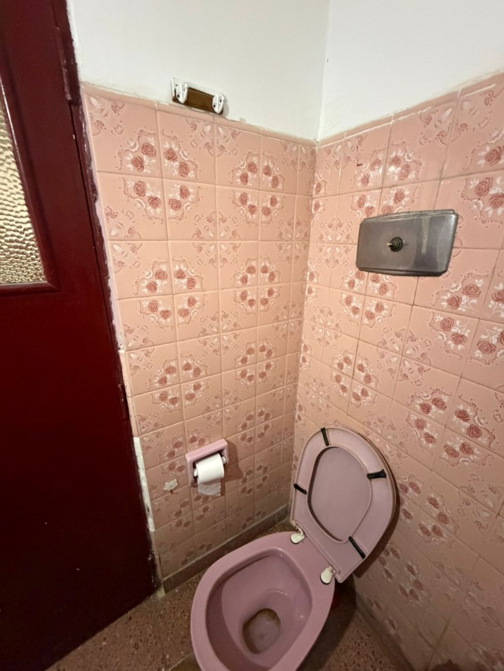 VENTA CASA 2 DORMITORIOS, LUGAR SEMICUBIERTO PARA GUARDAR EL AUTO, PATIO CON PARRILLA, JUNCAL 2391 -TEMPERLEY-