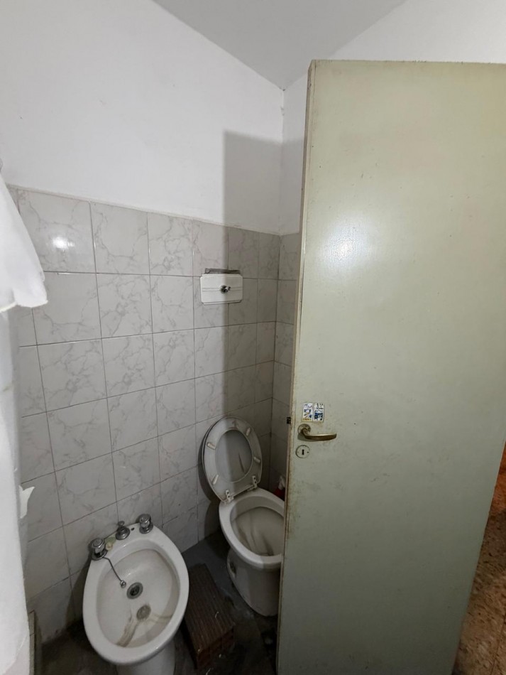 VENTA PH PLANTA ALTA, INGRESO INDEPENDIENTE POR ESCALERA, 3 AMBIENTES CON TERRAZA AMPLIA, JUNCAL 1981 -TEMPERLEY-