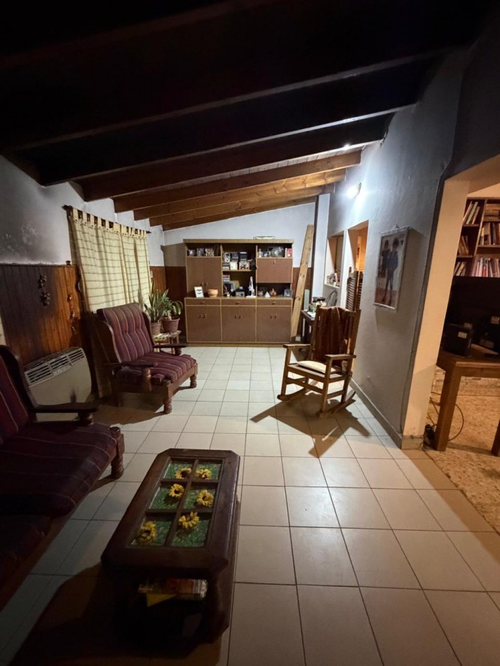 VENTA PH PLANTA ALTA, INGRESO INDEPENDIENTE POR ESCALERA, 3 AMBIENTES CON TERRAZA AMPLIA, JUNCAL 1981 -TEMPERLEY-