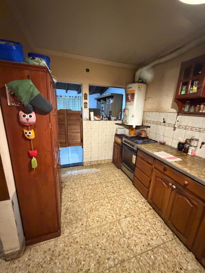 VENTA PH PLANTA ALTA, INGRESO INDEPENDIENTE POR ESCALERA, 3 AMBIENTES CON TERRAZA AMPLIA, JUNCAL 1981 -TEMPERLEY-