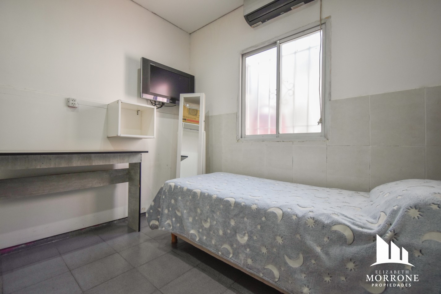 VENTA HERMOSA CASA, 3 DORMITORIOS, QUINCHO Y PILETA, ELIAS ALIPPI 340 -TEMPERLEY-