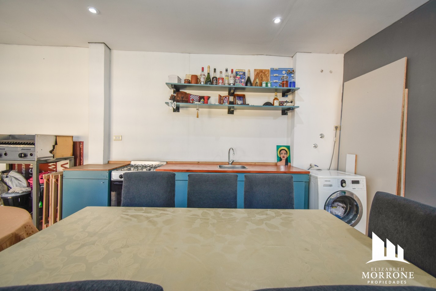 VENTA HERMOSA CASA, 3 DORMITORIOS, QUINCHO Y PILETA, ELIAS ALIPPI 340 -TEMPERLEY-