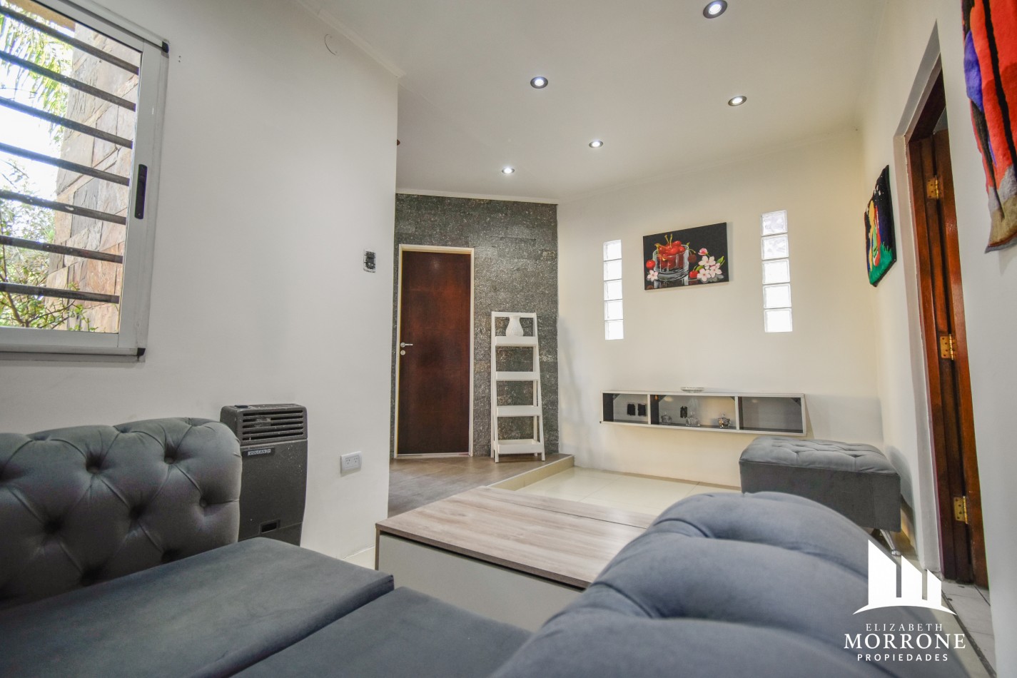 VENTA HERMOSA CASA, 3 DORMITORIOS, QUINCHO Y PILETA, ELIAS ALIPPI 340 -TEMPERLEY-