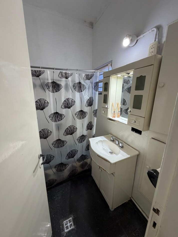 ALQUILER DEPARTAMENTO 2 AMBIENTES, A UNA CUADRA DE AV EVA PERON AL 2100, MAHATMA GANDHI 1203 -TEMPERLEY-